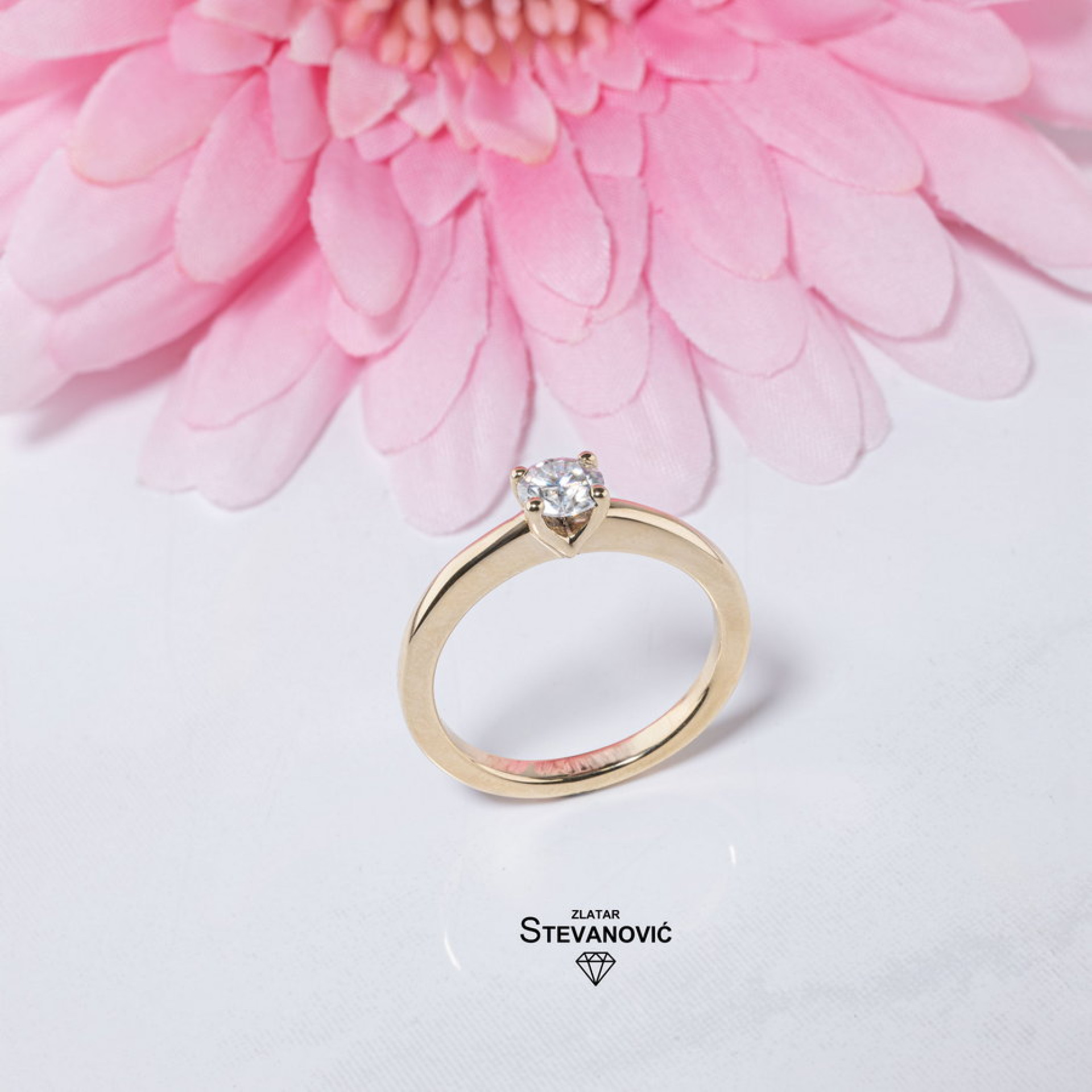 Prsten sa moissanitom M-23